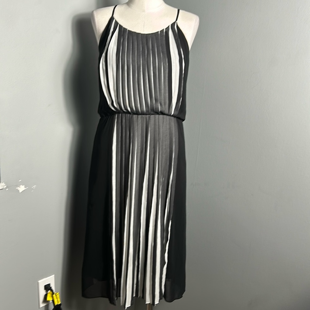 - Sandro Vintage Chiffon Pleated Black & White Midi Sleeveless Dress